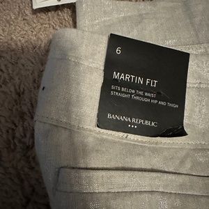 Banana Republic Martin Fit Linen Trouser size 6. New with tags!